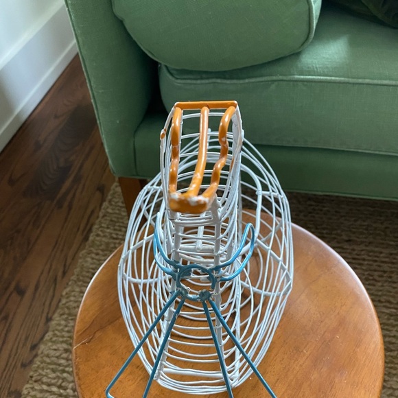 Lovely primitive duck egg basket - Picture 2 of 3